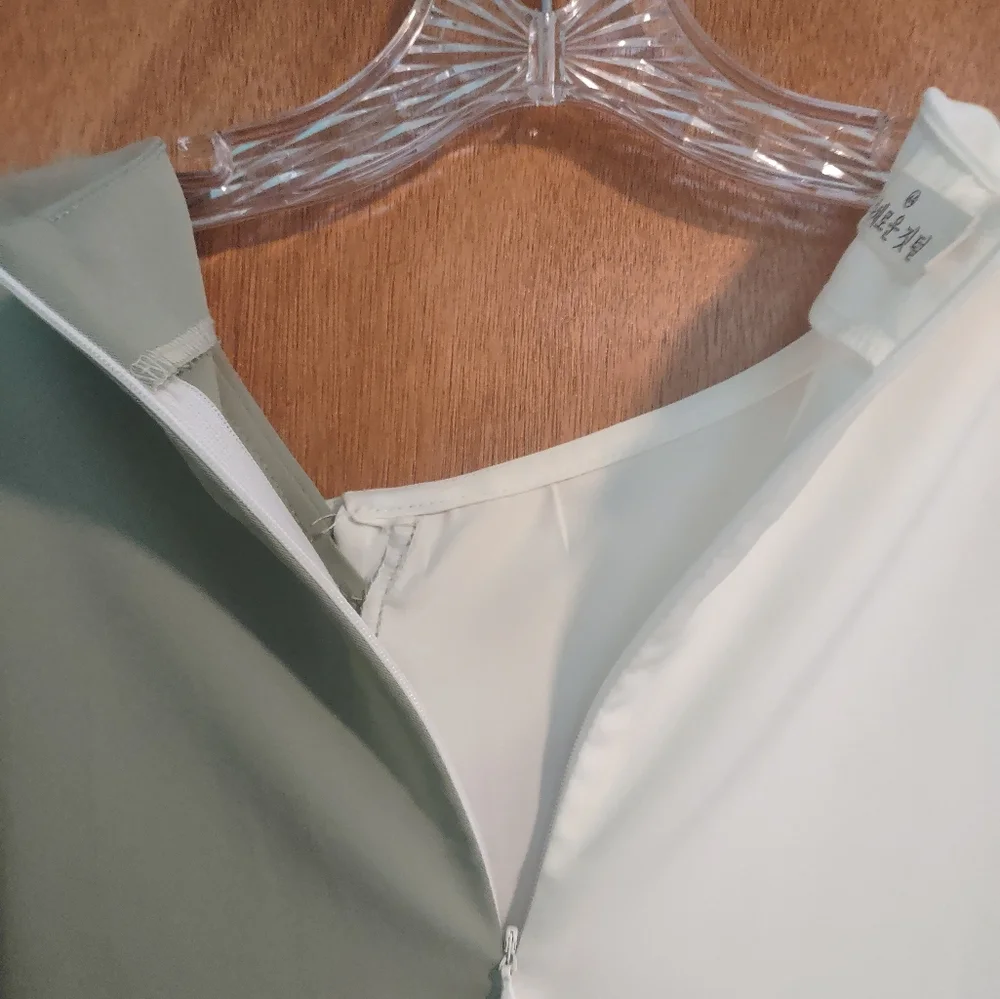 Ladies Blouse, Korean Brand "Colorful Feathers" Sage & White, size L or S - Picture 4 of 10